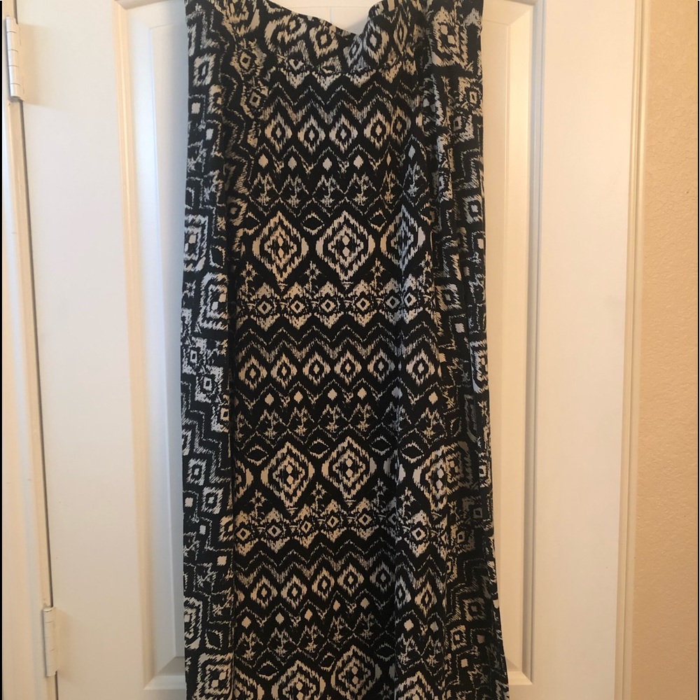 Maurices tribal print skirt in Euc